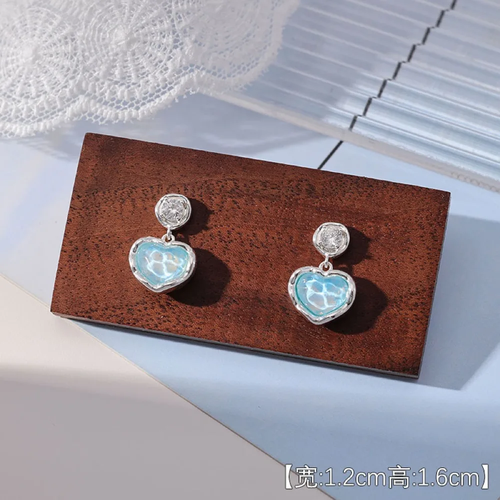 O1CN016chvwi2BaeAaFKqmY_2214616708355-0-cib Butterfly Earrings - Image 1