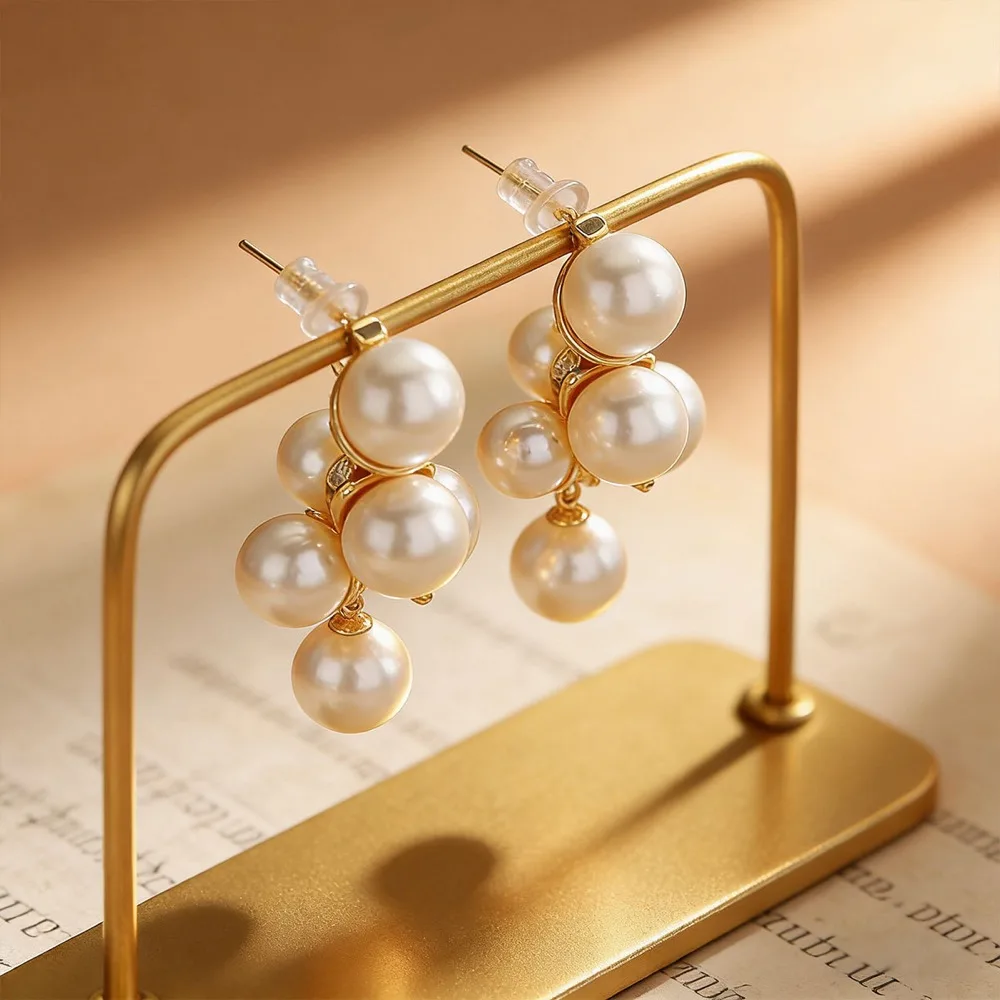O1CN01TRhHFZ2BaeFEESQMg_2214616708355-0-cib Mocha Mousse Pearl Stud Earrings - Image 1