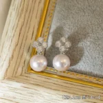 Manta Rose Pearl Stud Earrings