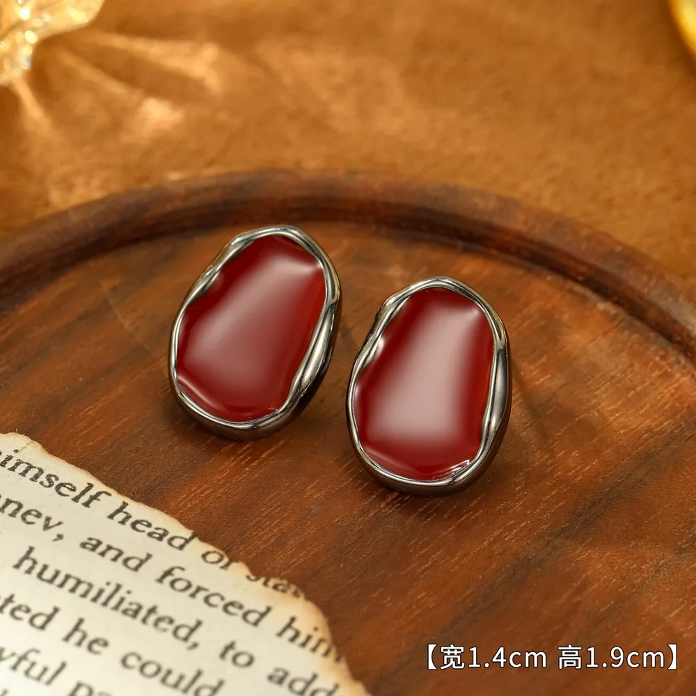 O1CN01wbkn7U2Bae776npc4_2214616708355-0-cib French Red Ancora Red Enamel Huggie Earrings - Image 1