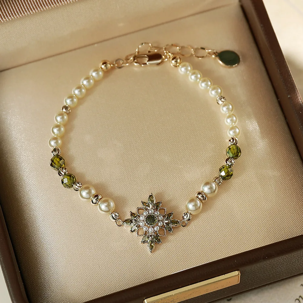 O1CN01xazicgcgteH21stE_2214616708355-0-cib Zircon Rhombus Olive Green Flower Bracelet - Image 1