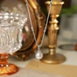 French Manta Pearl Clavicle Necklace