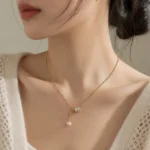 Zircon Asymmetric Clavicle Necklace